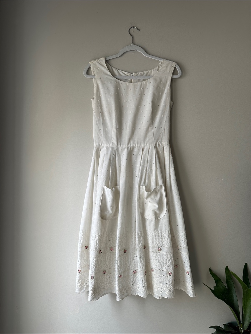 Vintage White Cotton Eyelet Fabric Pleated Sundress with pockets